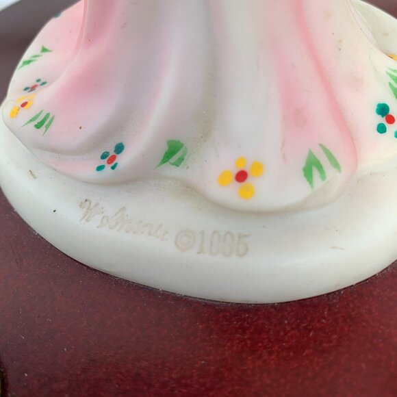 The CROSA Collection Table Lamp Lady with White Dog Beaded Shade Art Deco Style - Picture 5 of 13